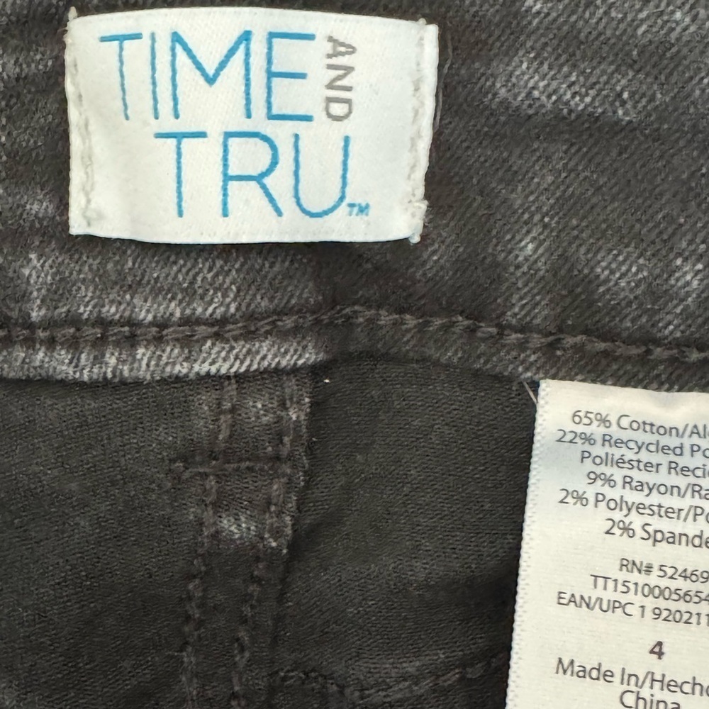 Time & Tru Black High Waist Denim Shorts Size 4 - Picture 4 of 5